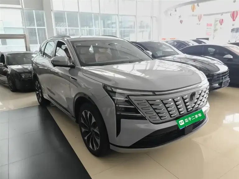 Changan CS75 PLUS 长安CS75 PLUS 2025款 第四代 UItra 2.0 T 新蓝鲸 智慧劲擎型