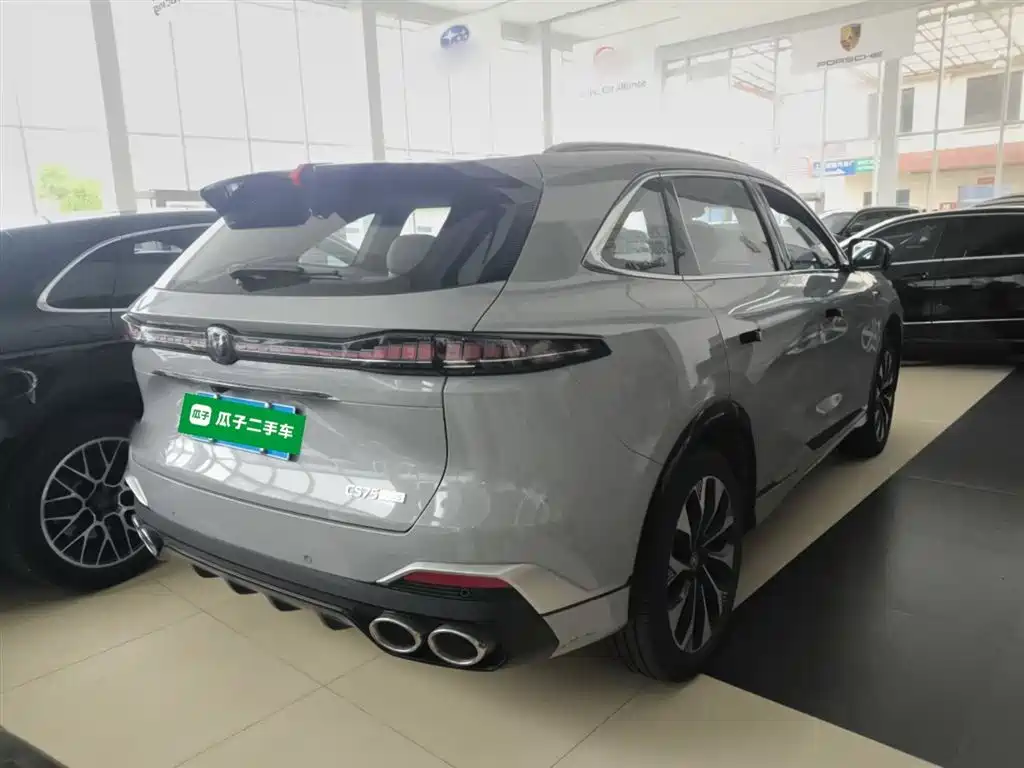 Changan CS75 PLUS 长安CS75 PLUS 2025款 第四代 UItra 2.0 T 新蓝鲸 智慧劲擎型