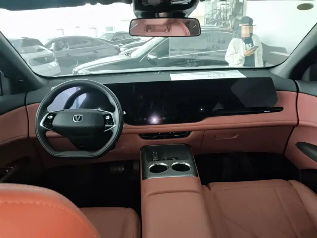 Changan CS75 PLUS 长安CS75 PLUS 2025款 第四代 UItra 2.0 T 新蓝鲸 智慧劲擎型
