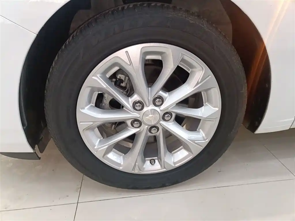 Monza 1.5 L DCT Joy