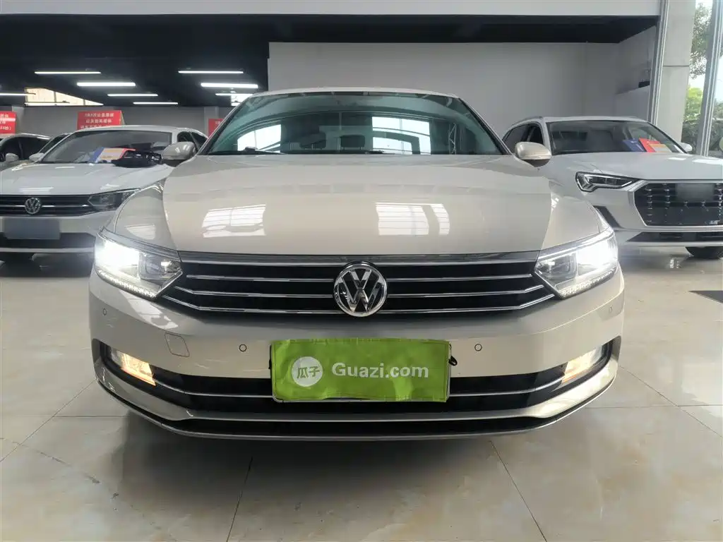 Magotan 330 TSI DSG Leading CN-VI