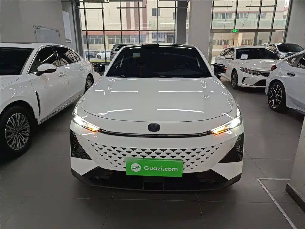 Changan UNI-V 1.5 T Distinguished