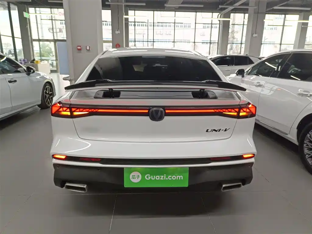 Changan UNI-V 1.5 T Distinguished