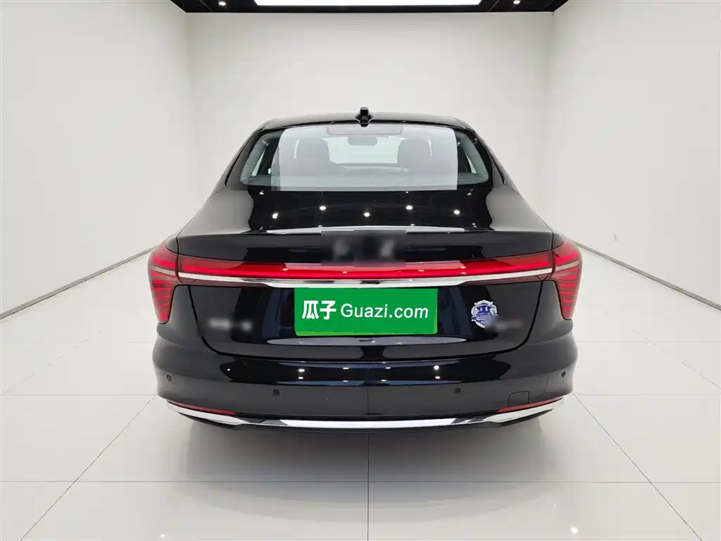 Hongqi H5 1.5 T DCT Connected Flagship Charm