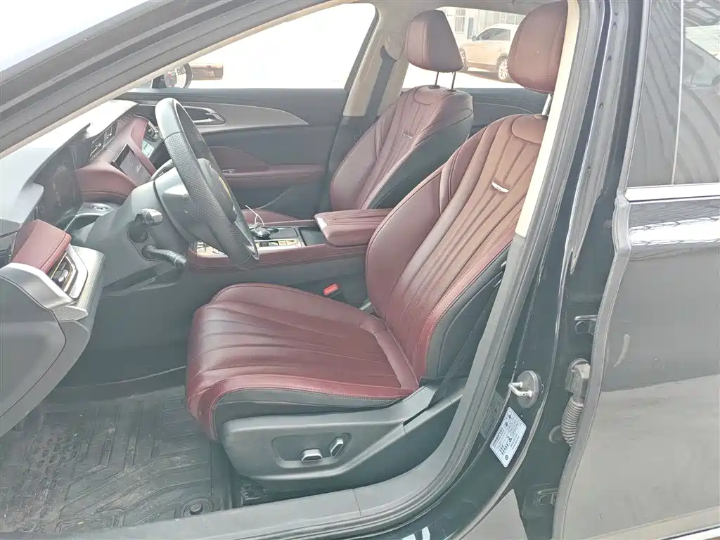 Hongqi H5 1.5 T DCT Connected Flagship Charm