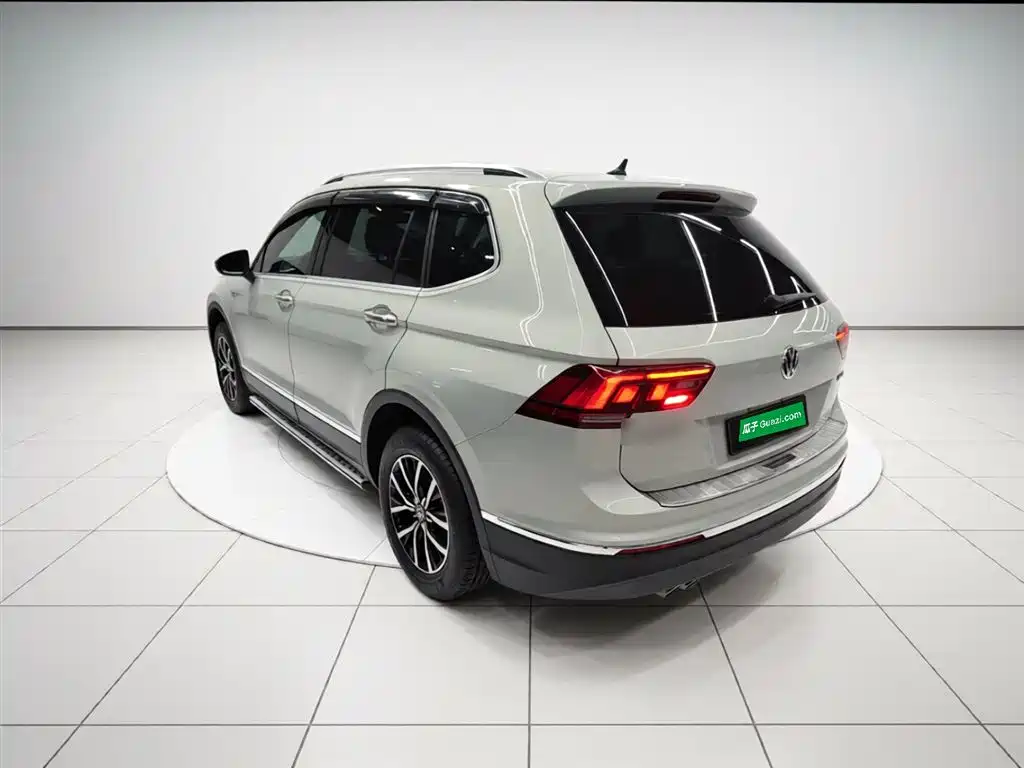 Tiguan L 330 TSI Auto 2 WD Luxury