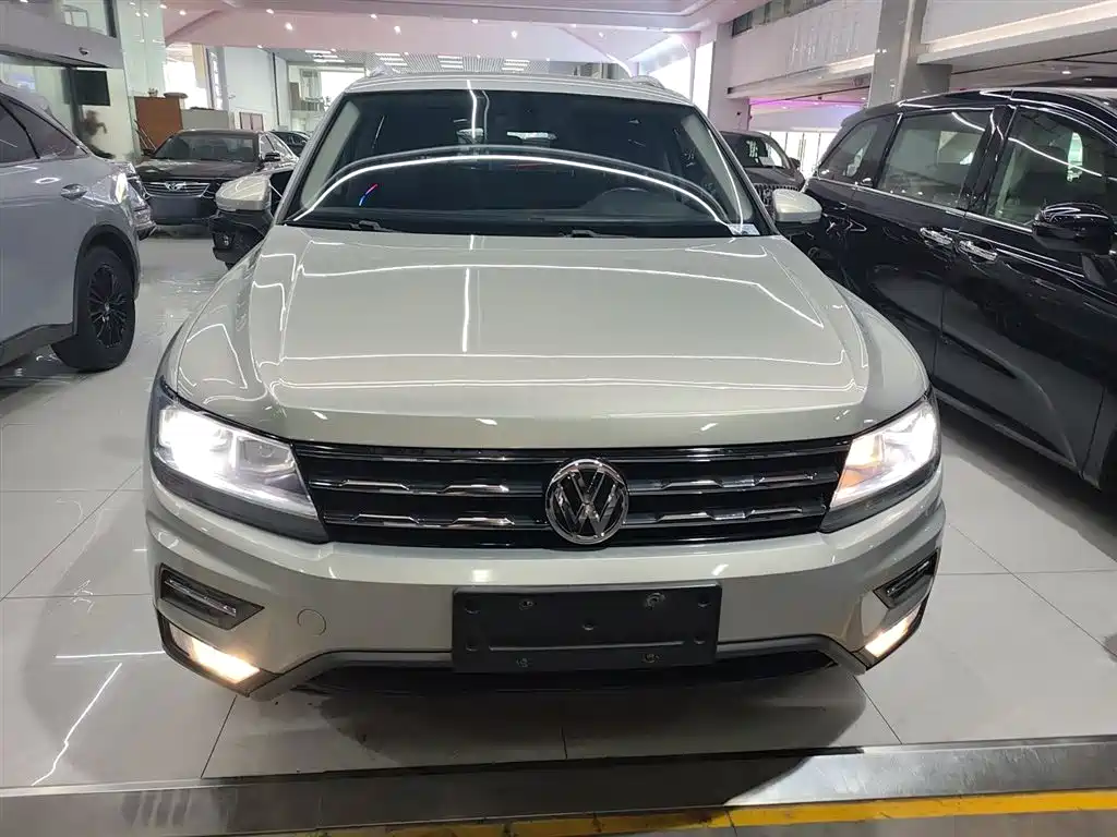 Tiguan L 330 TSI Auto 2 WD Luxury