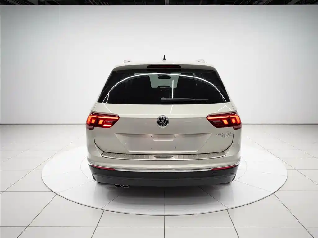 Tiguan L 330 TSI Auto 2 WD Luxury