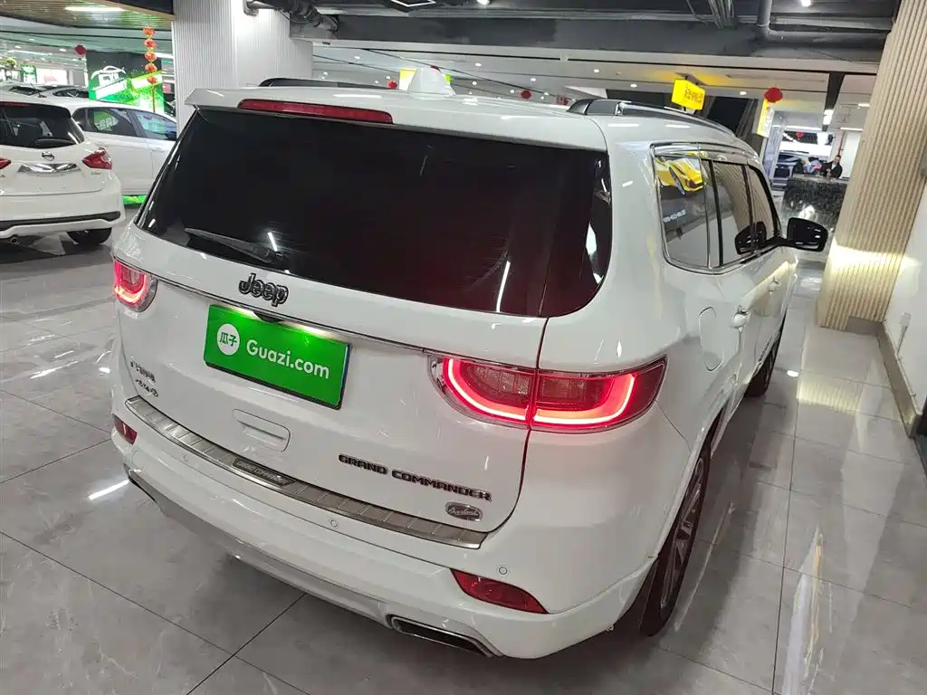 Grand Commander 2.0 T 4 WD Smart Enjoyment CN-V