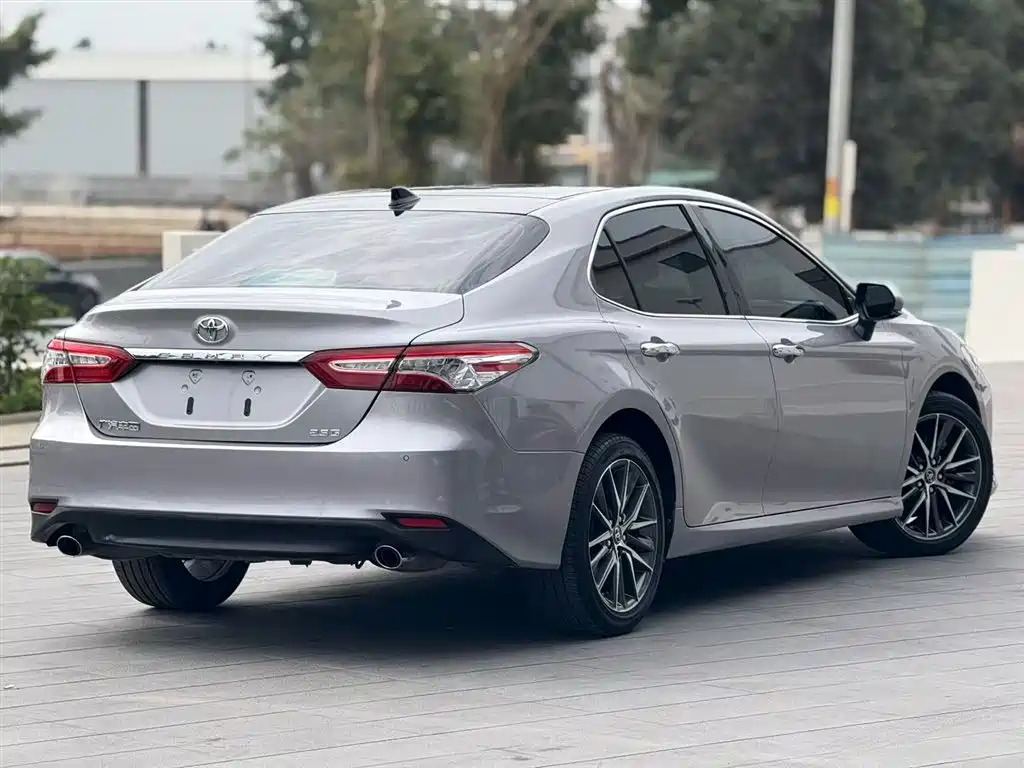 Camry 2.5 G Luxury