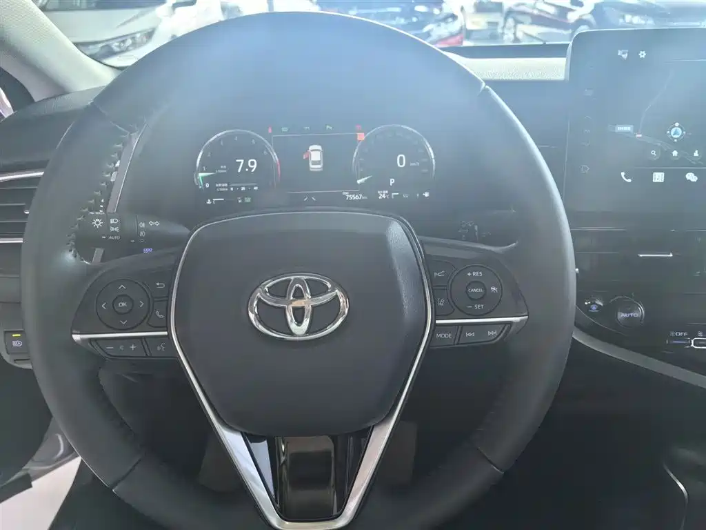 Camry 2.5 G Luxury