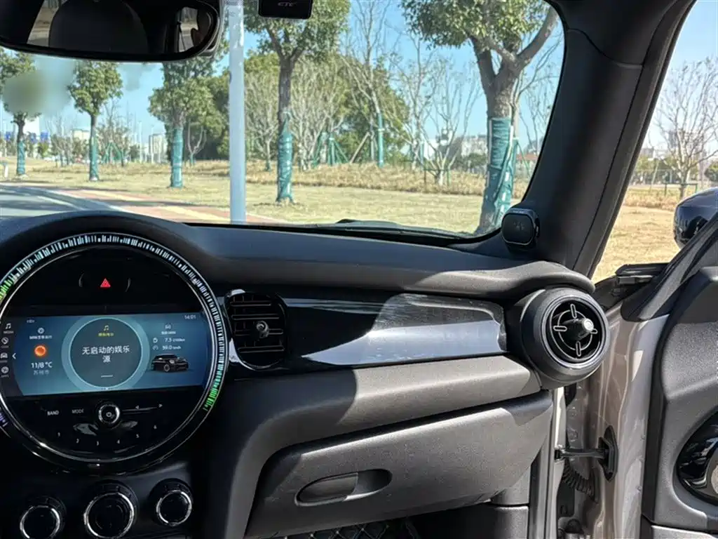 MINI Facelift 2.0 T COOPER S Artist
