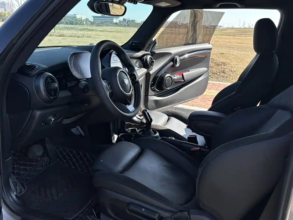 MINI Facelift 2.0 T COOPER S Artist
