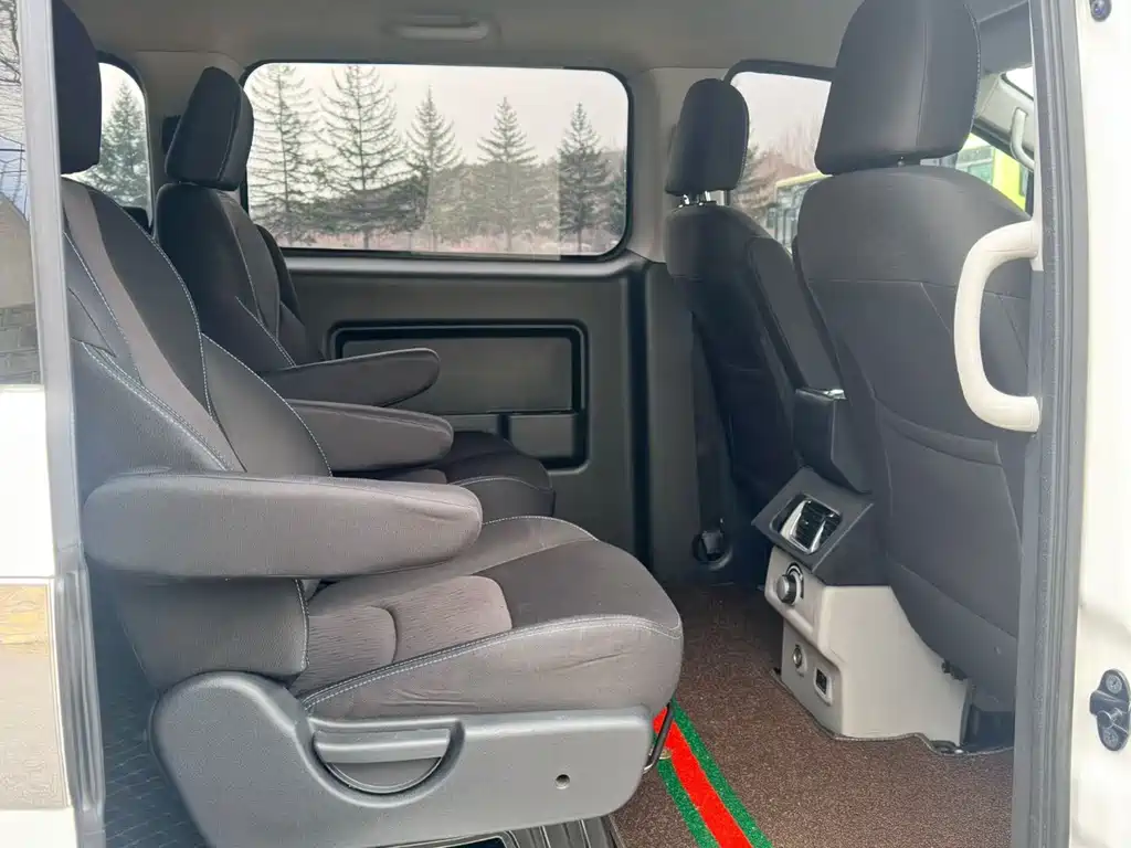 Refine M3 瑞风M3 2019款 创客版 1.6 L 豪华智能型