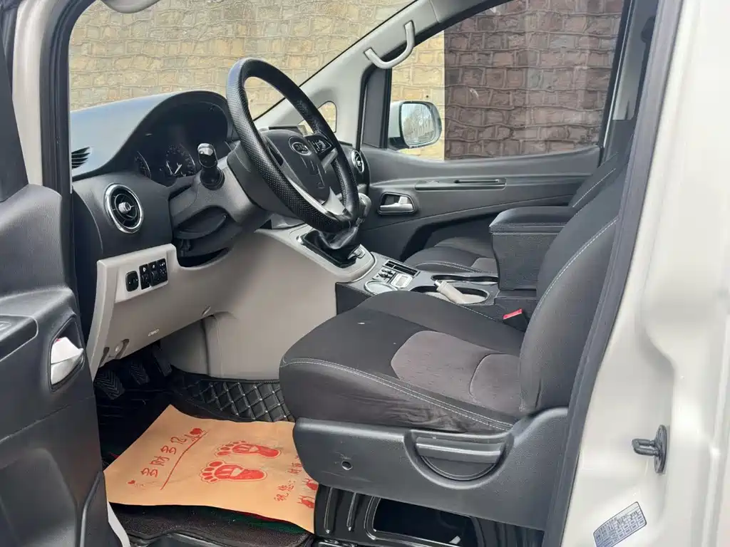 Refine M3 瑞风M3 2019款 创客版 1.6 L 豪华智能型