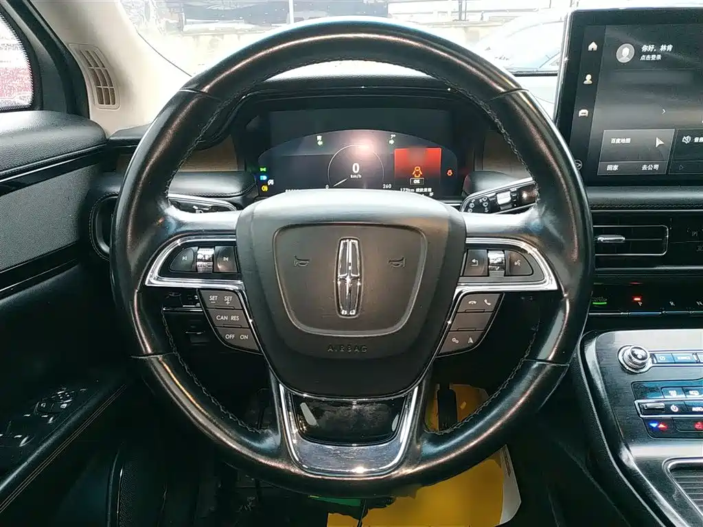 Nautilus 2.0 T 4 WD Premium