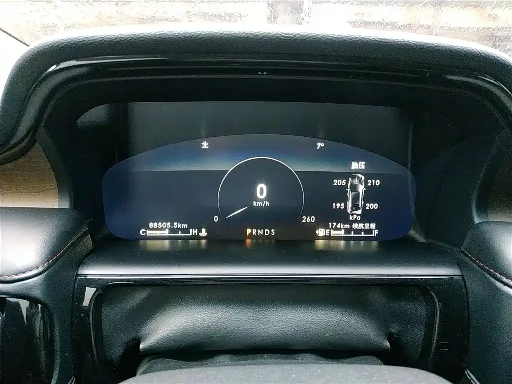 Nautilus 2.0 T 4 WD Premium