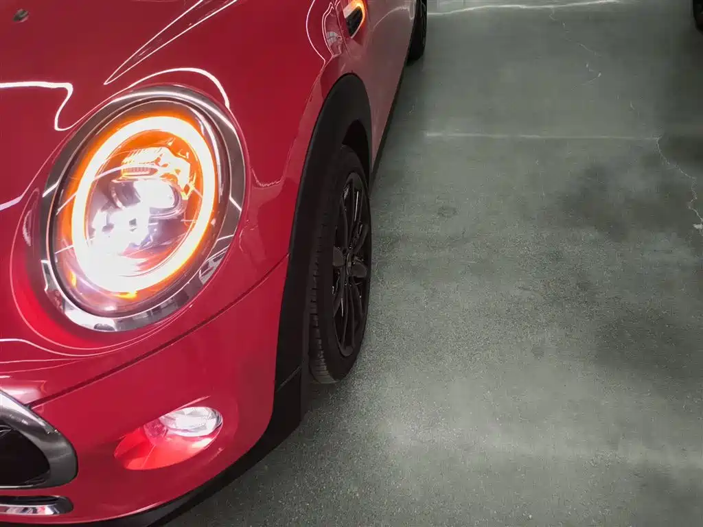 MINI 1.5 T COOPER Artist