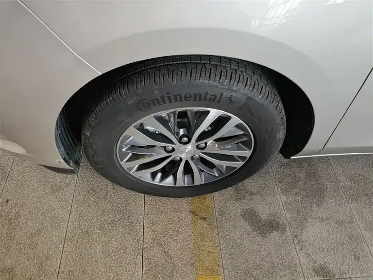 Buick GL8 ES LaCrosse 653 T Comfort