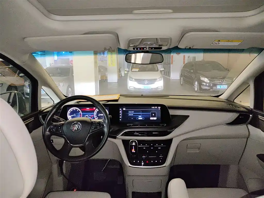 Buick GL8 ES LaCrosse 653 T Comfort