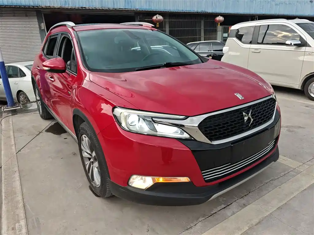 DS 6 1.6 T Luxury THP160
