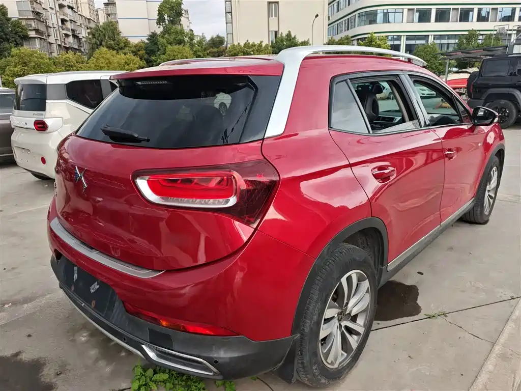 DS 6 1.6 T Luxury THP160