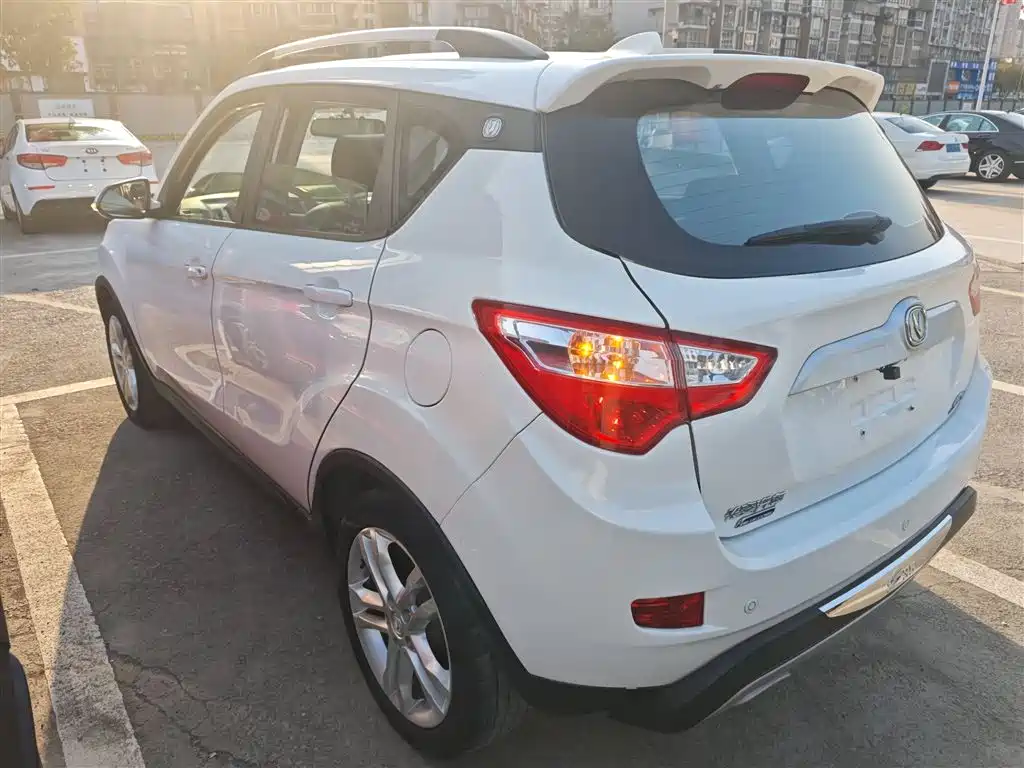 Changan CS35 1.6 L Manual Luxury CN-IV