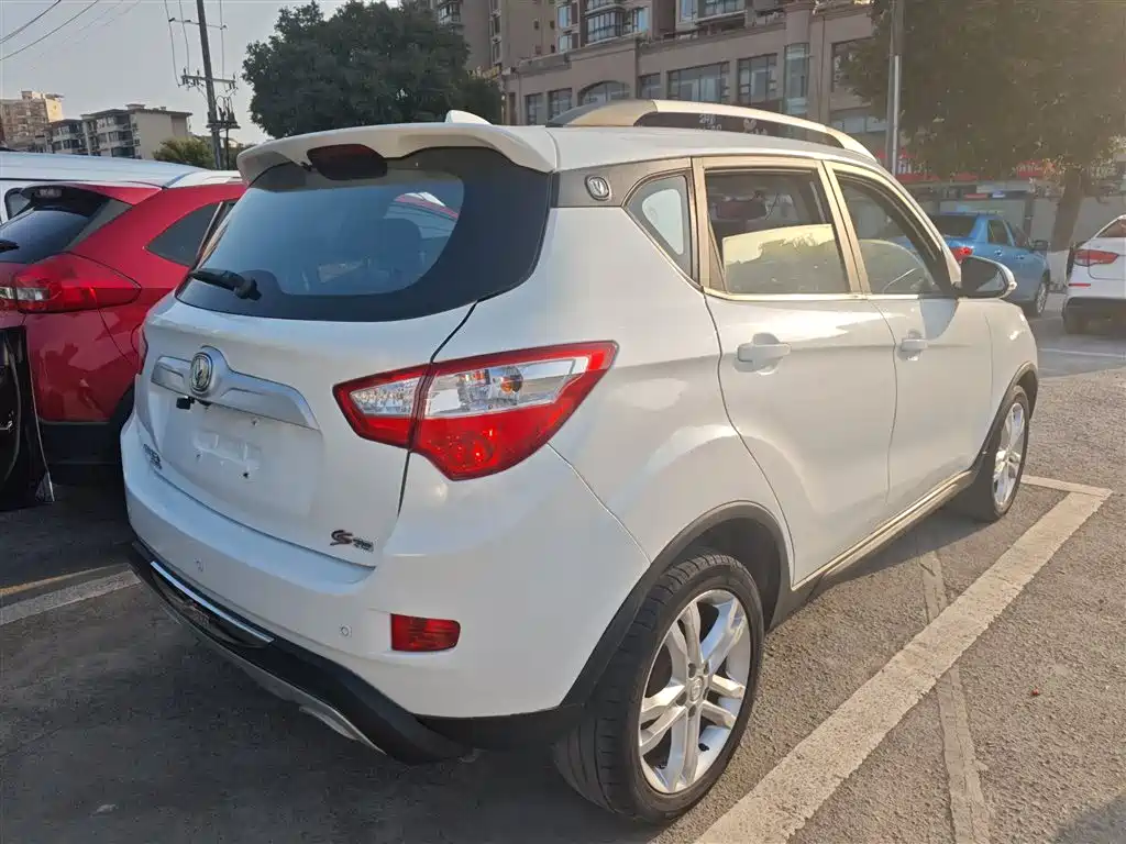 Changan CS35 1.6 L Manual Luxury CN-IV