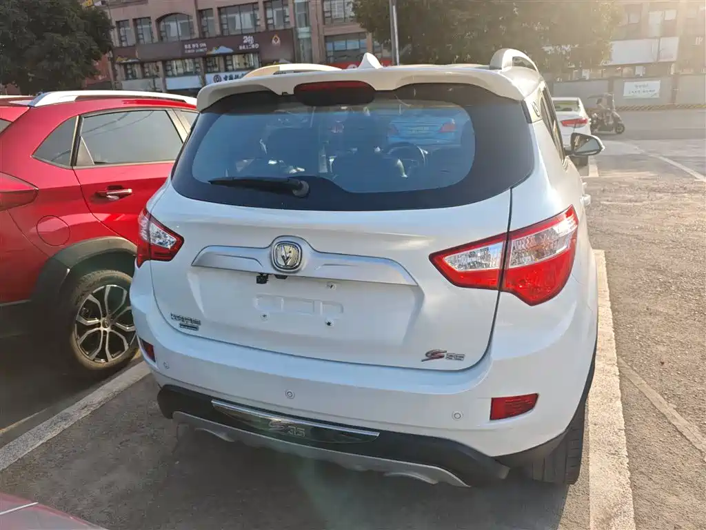 Changan CS35 1.6 L Manual Luxury CN-IV