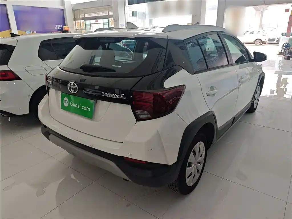 YARiS L Zhixuan Zhixuan X 1.5 L CVT Leading