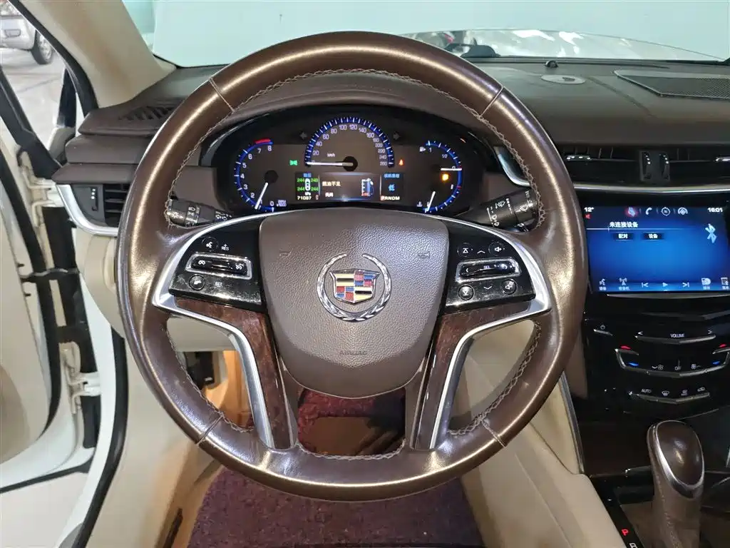 Cadillac XTS 28 T Comfort