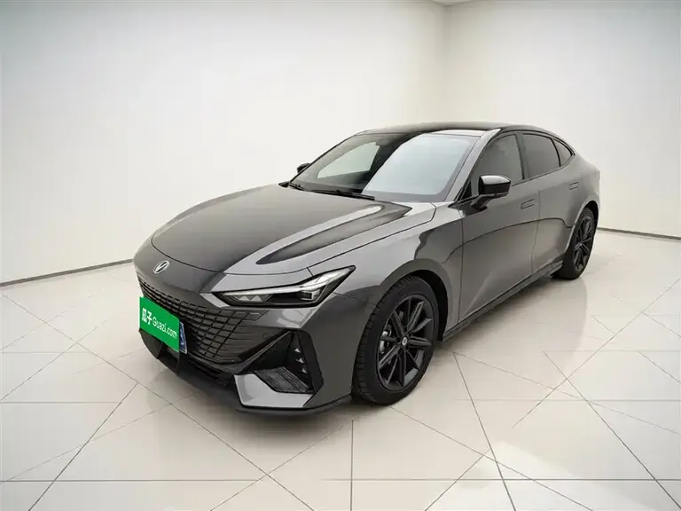 Changan UNI-V 1.5 T Distinguished