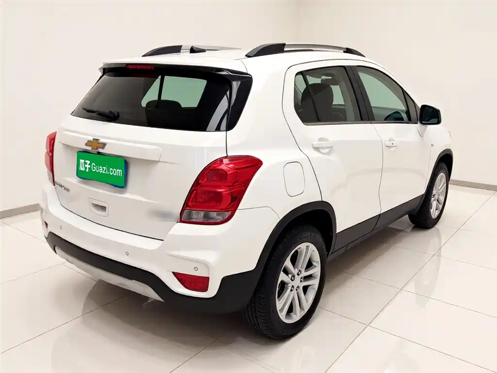 Tracker 1.4 T Auto 2 WD Luxury