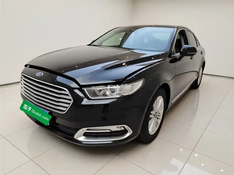 Ford Taurus EcoBoost 245 Fashion