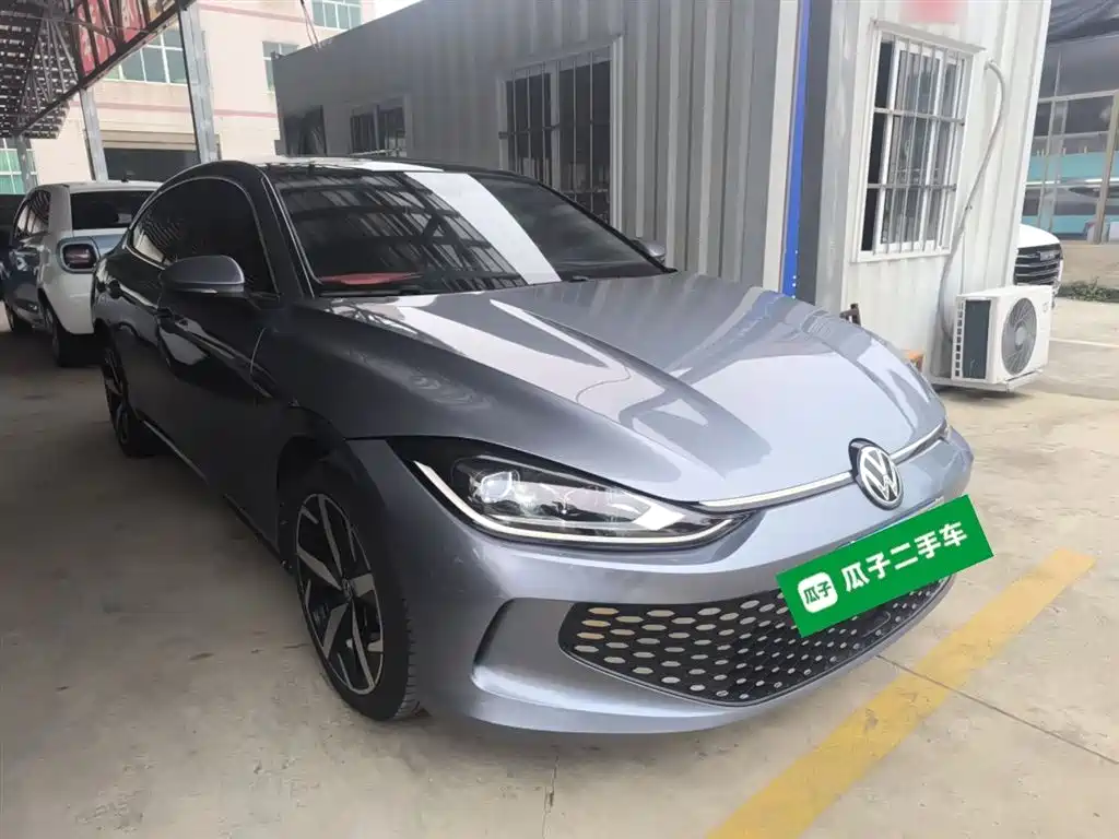Lamando Lamando L 280 TSI DSG Spicy Cool