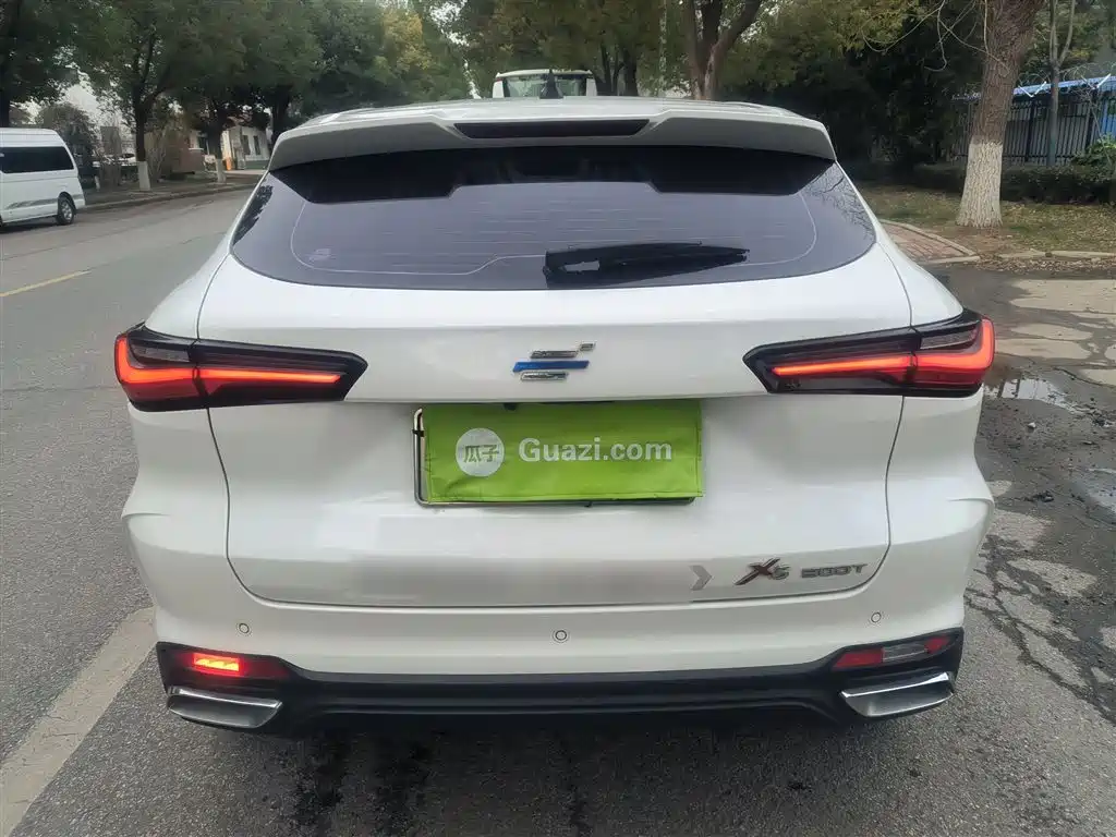 Changan Oshan X5 1.5 T DCT Distinguished