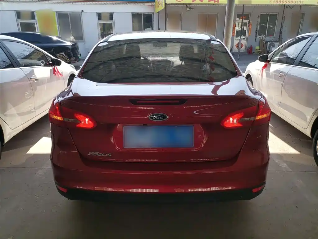 Focus Sedan 1.6 L Auto Style