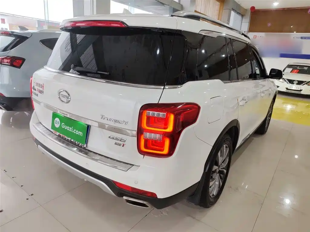 GAC Trumpchi GS8 320 T 2 WD Luxury Connected (7-seat)