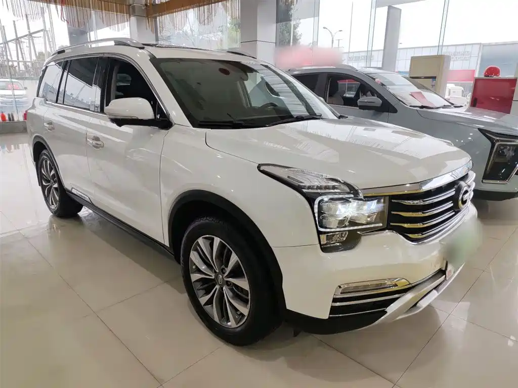 GAC Trumpchi GS8 320 T 2 WD Luxury Connected (7-seat)