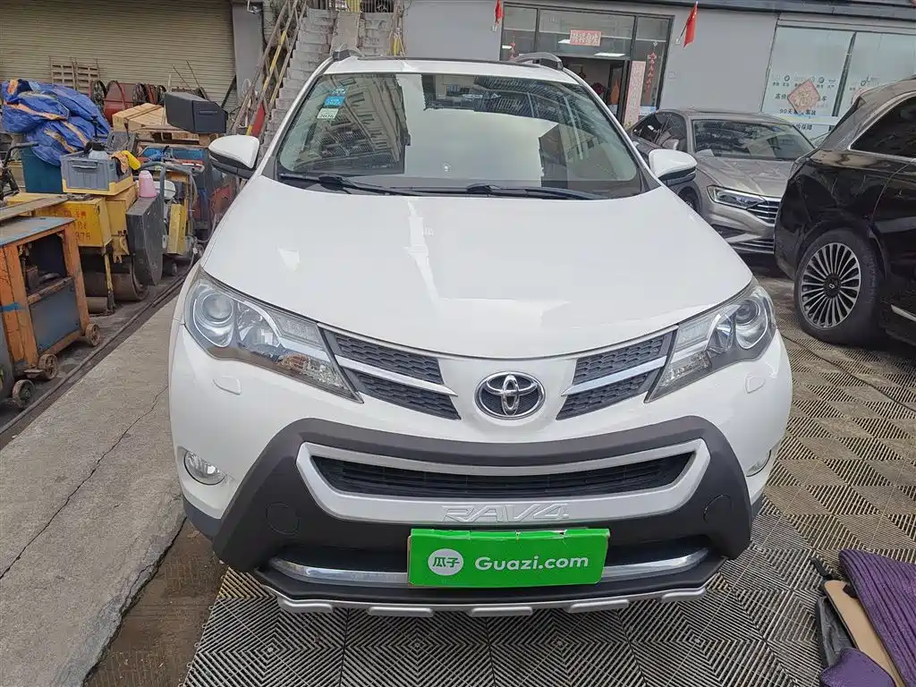 RAV4 2.5 L Auto 4 WD Luxury
