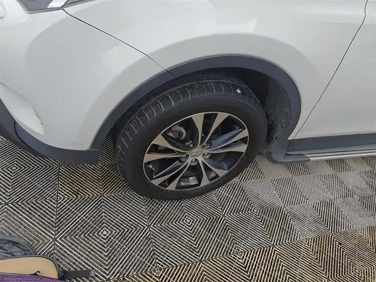 Toyota RAV4 2.5 L Auto 4 WD Luxury