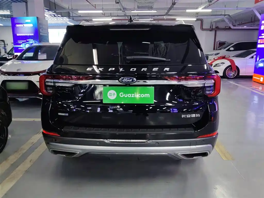 Explorer EcoBoost 285 4 WD Style plus 6-seat