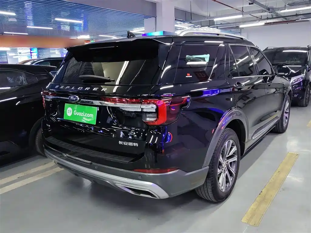 Explorer EcoBoost 285 4 WD Style plus 6-seat