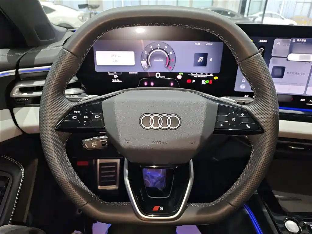 Audi A5 L 2.0 T Sport Plus