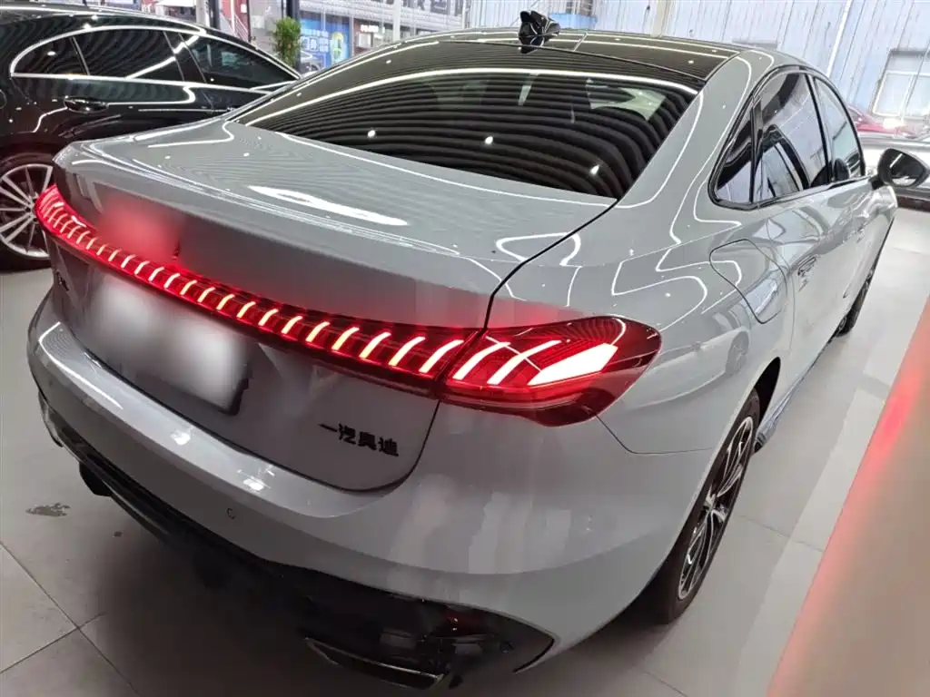 Audi A5 L 2.0 T Sport Plus