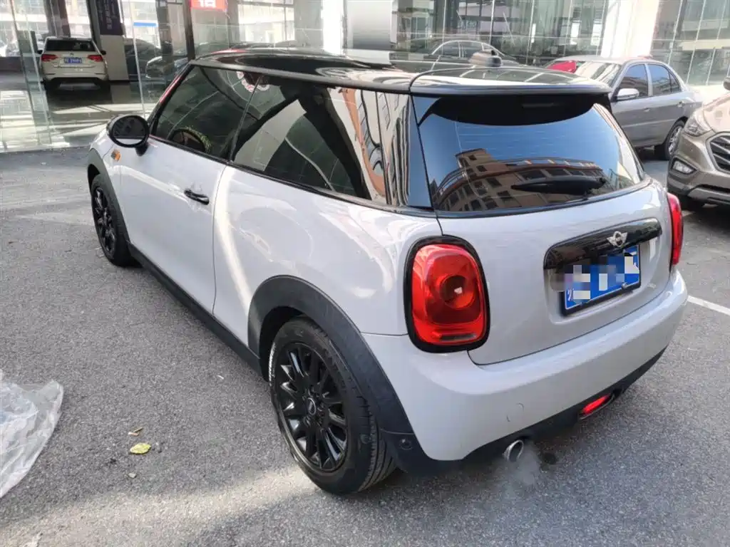 MINI 1.2 T ONE+