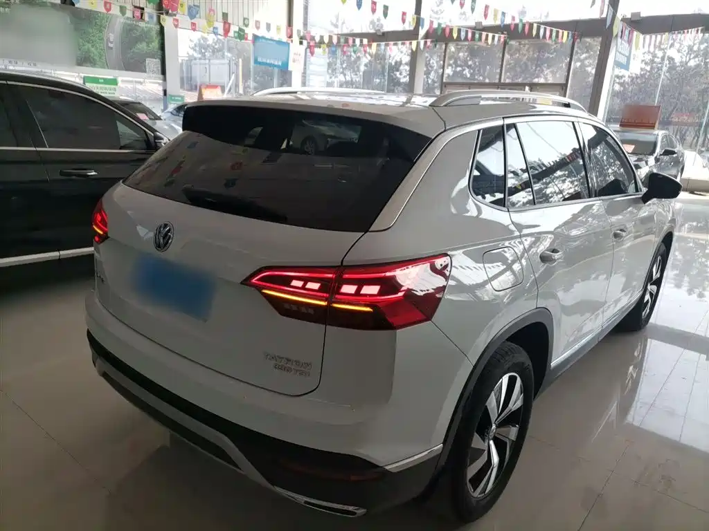 Tayron 330 TSI 2 WD Luxury CN-VI