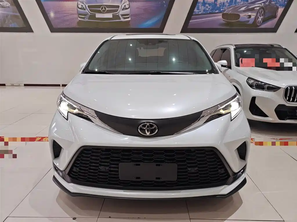 Granvia 2.5 L Hybrid Comfort
