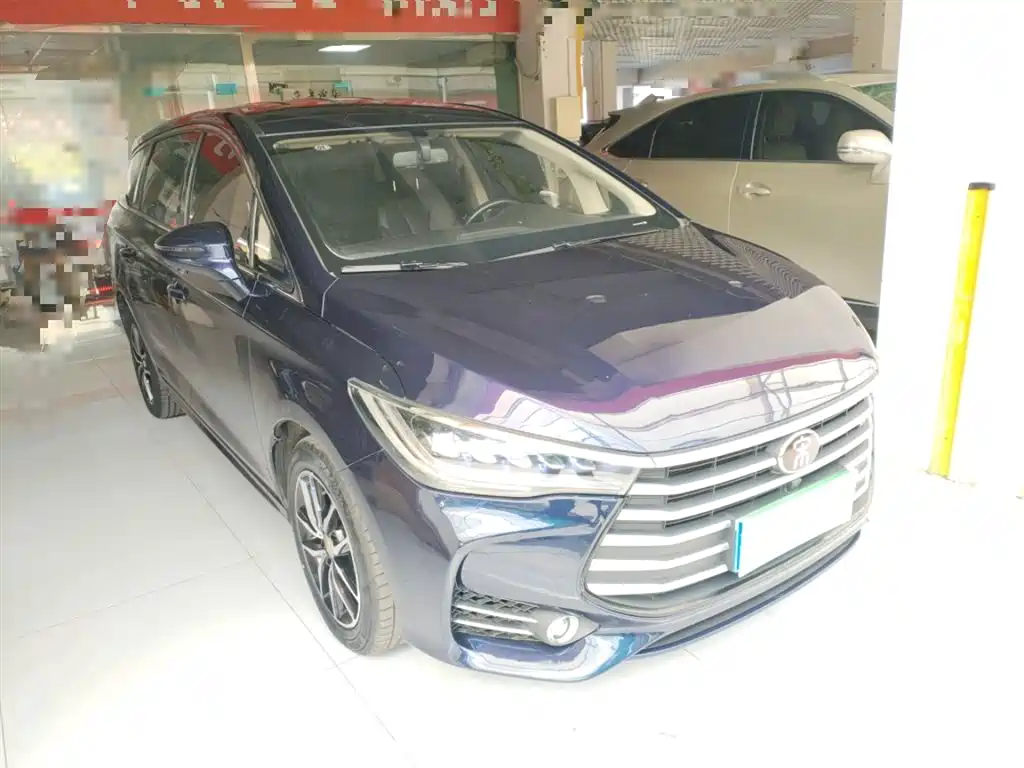 Song MAX 1.5 T Auto Connected Luxury 7-seat