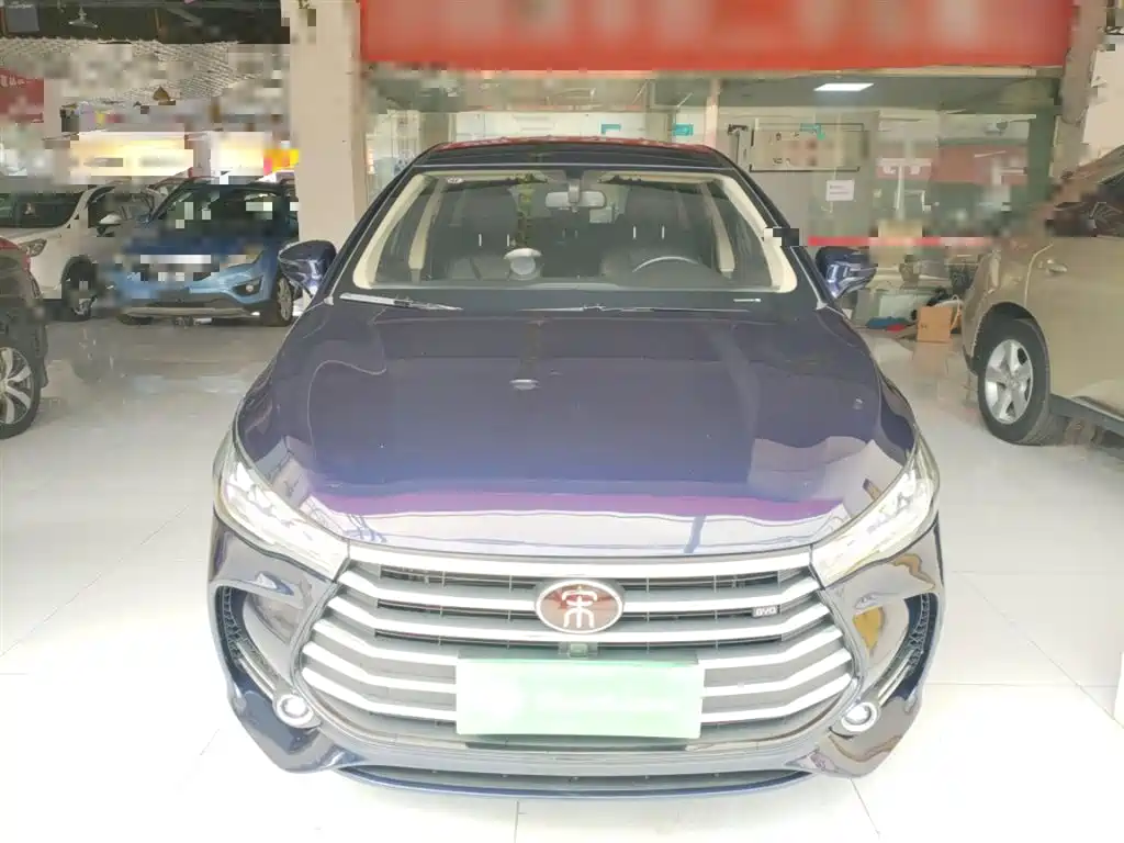 Song MAX 1.5 T Auto Connected Luxury 7-seat